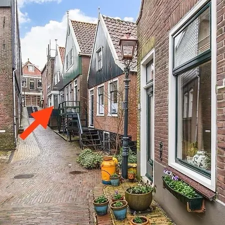 Cosy House In The Centre Of * فولُندام